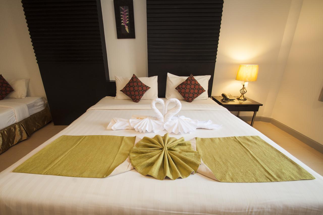 Sino House Patong Hotel Exterior photo