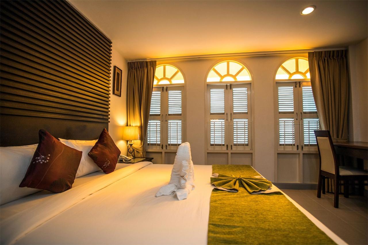 Sino House Patong Hotel Exterior photo