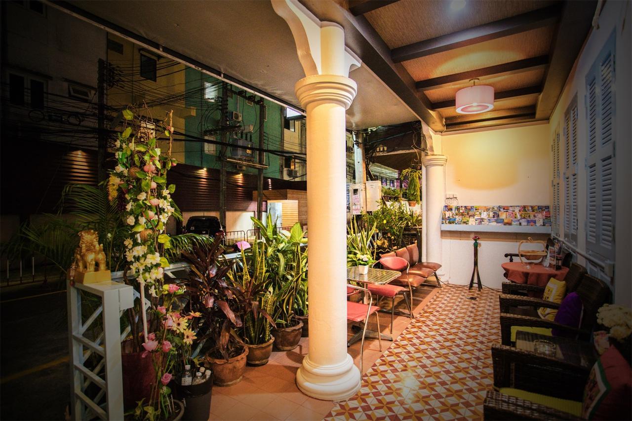 Sino House Patong Hotel Exterior photo