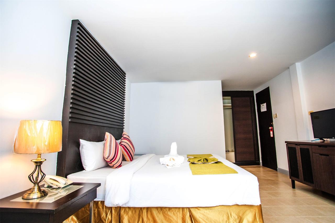 Sino House Patong Hotel Exterior photo