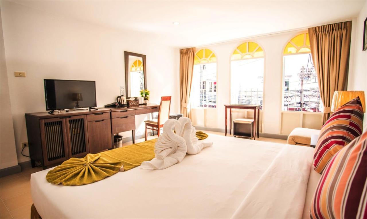 Sino House Patong Hotel Exterior photo