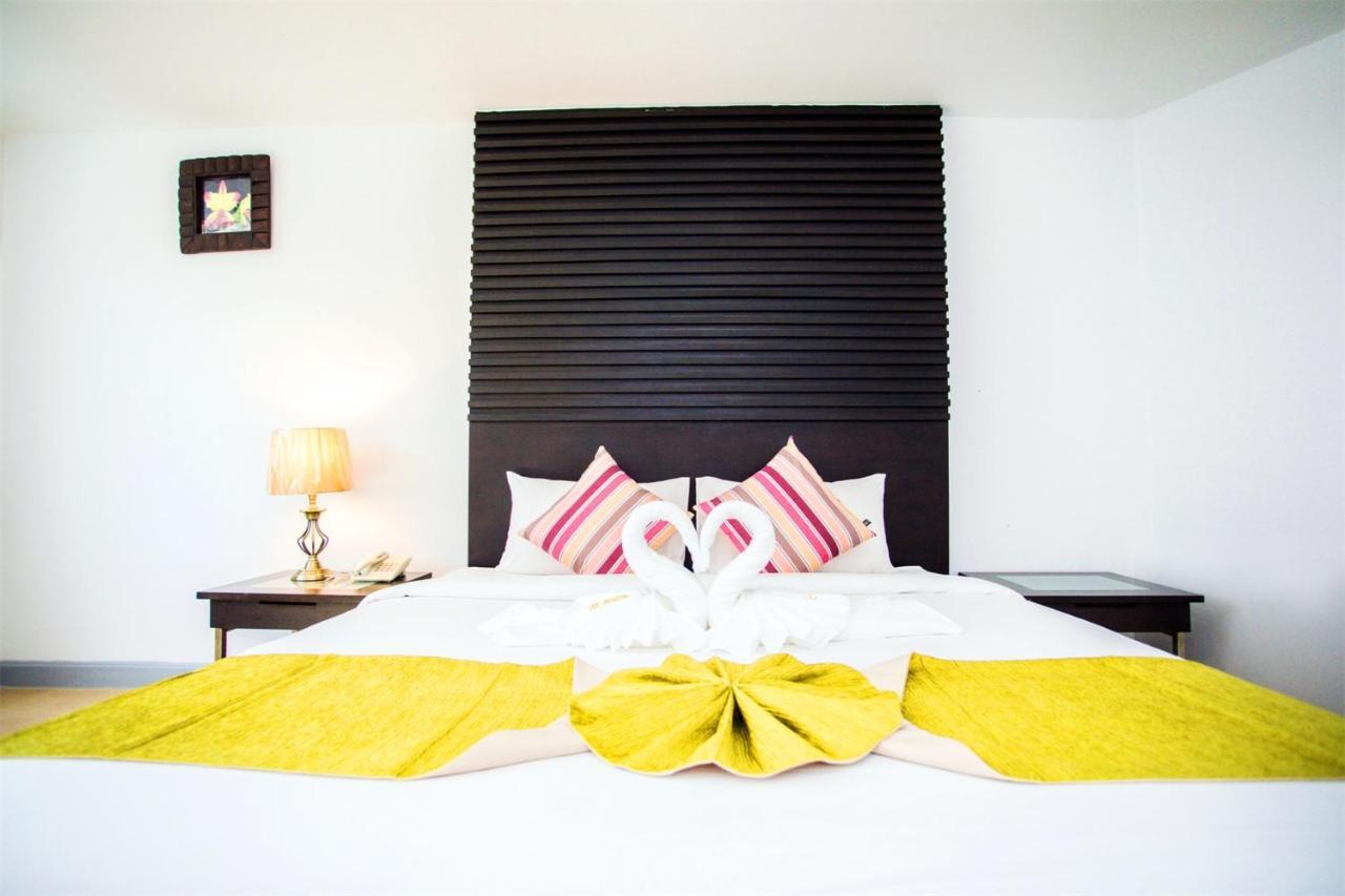 Sino House Patong Hotel Exterior photo