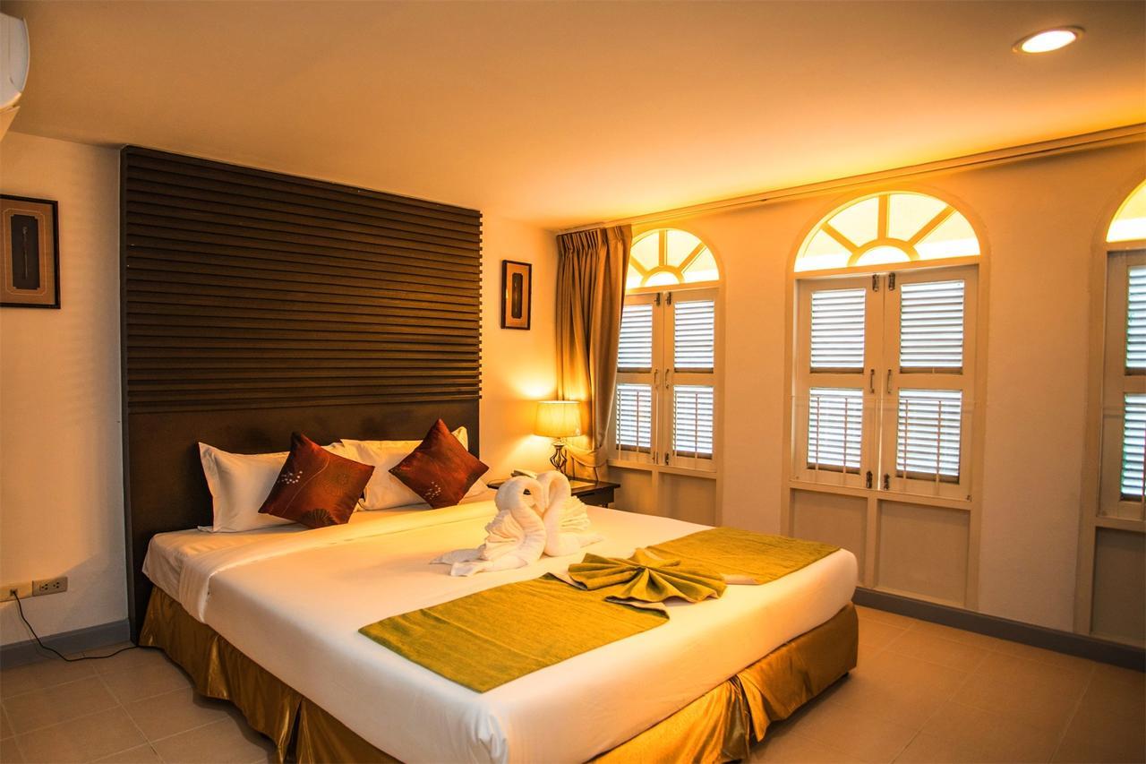 Sino House Patong Hotel Exterior photo