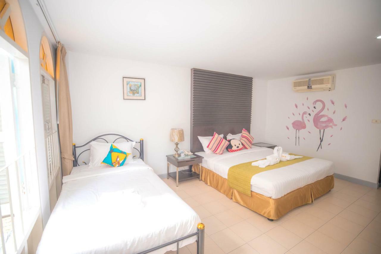 Sino House Patong Hotel Exterior photo
