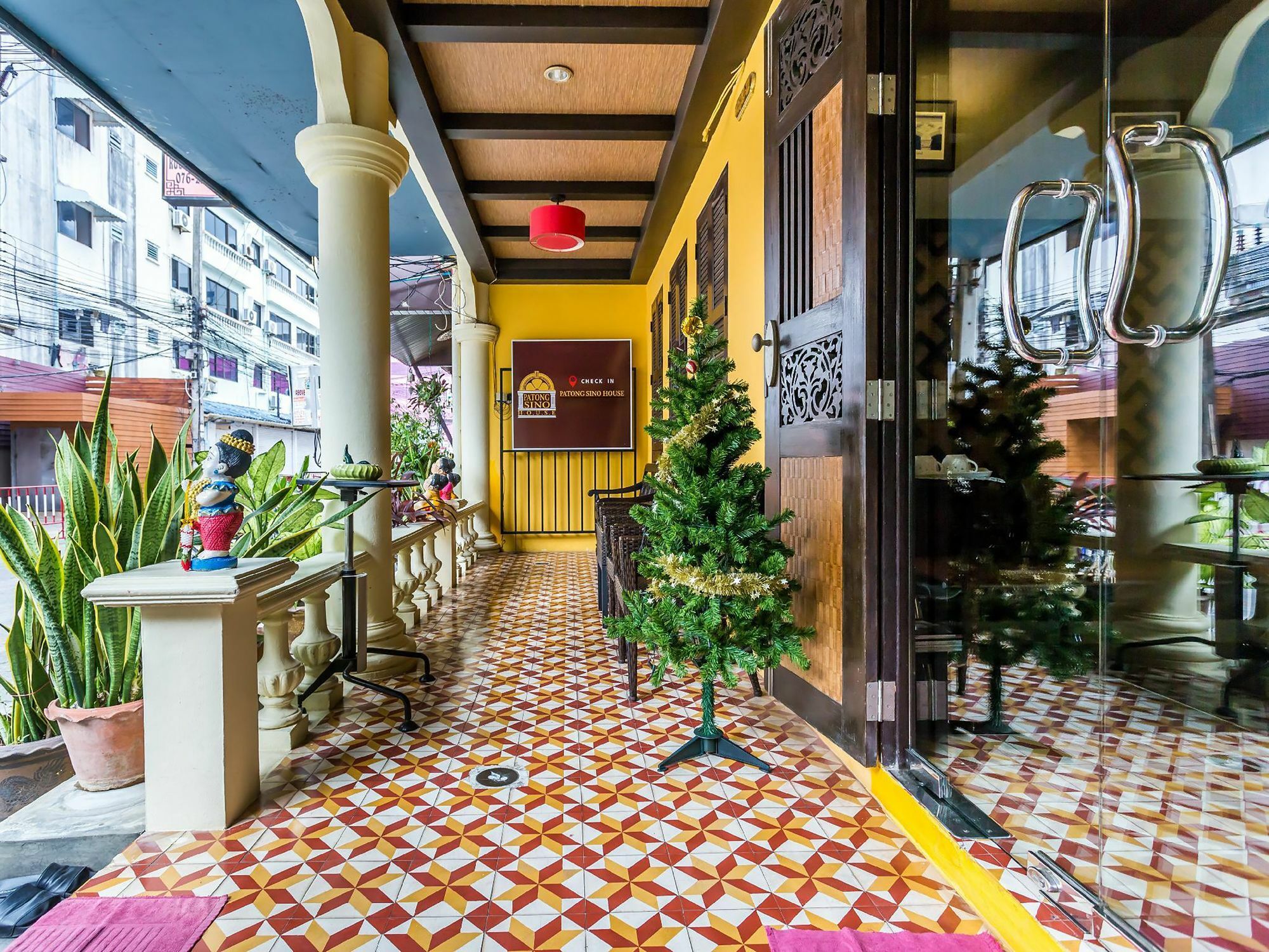 Sino House Patong Hotel Exterior photo