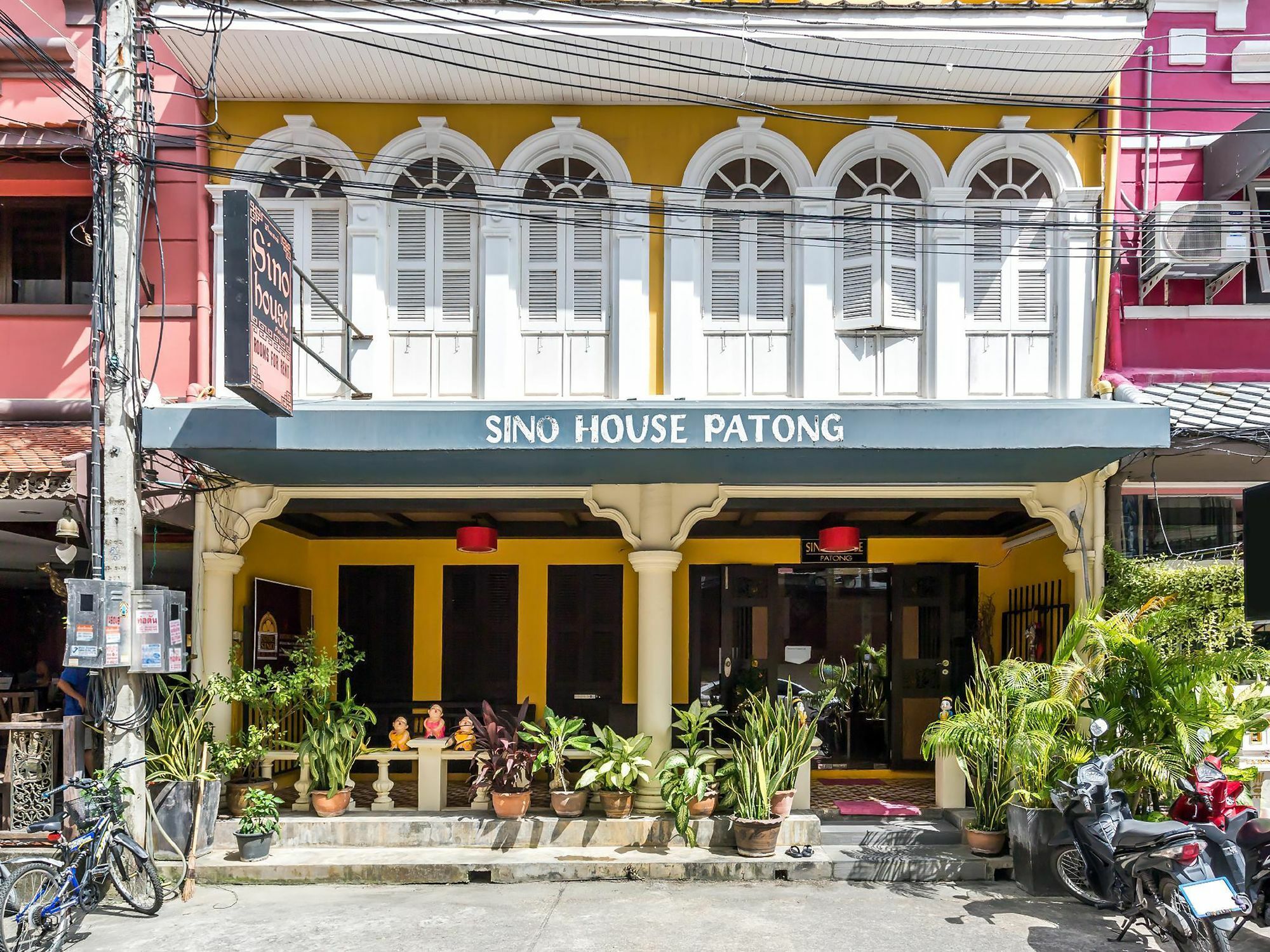Sino House Patong Hotel Exterior photo